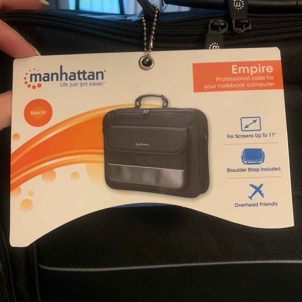Manhattan Top Load Laptop / Briefcase Bag in Black 17.3” NWT - Picture 7 of 8